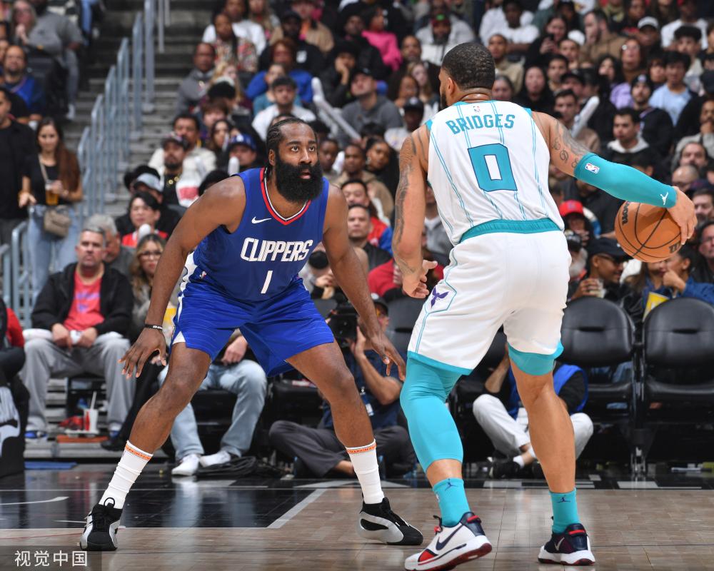 这位年轻小 这位年轻小